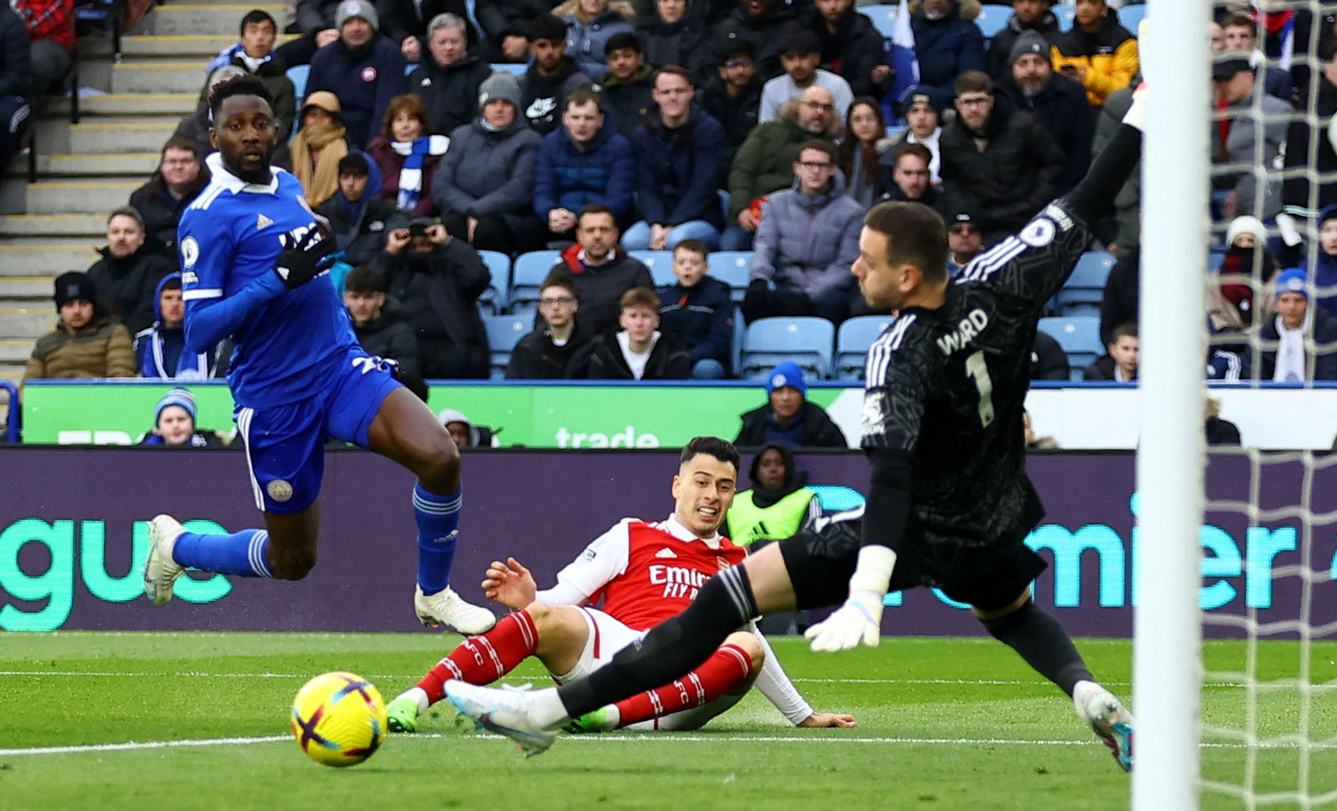 胜利背后 胜利背后