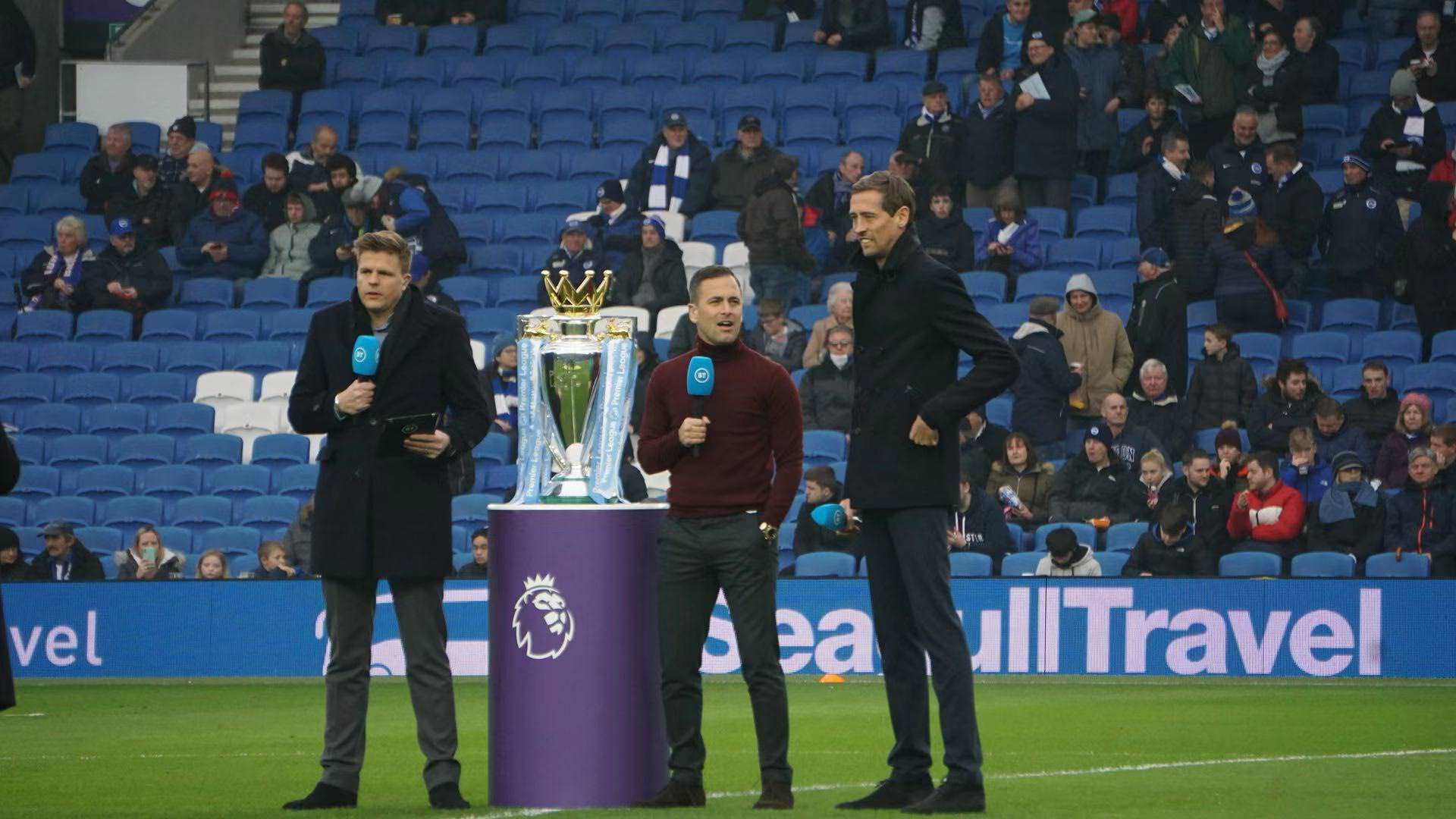 意外扭伤左 意外扭伤左